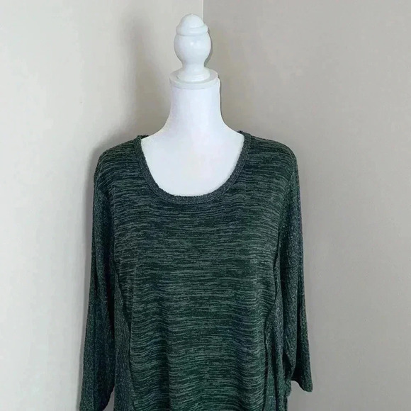 Notations Woman Long Sleeve Top - Picture 2 of 16